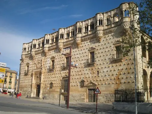 Oficina virtual en Granada centro, Andalucía, para autónomos y empresas de Guadalajara. Recepción y envío de correspondencia, paquetería. Sala de reuniones