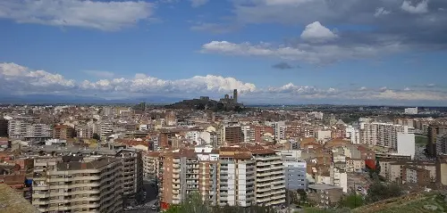 Oficina virtual en Granada centro, Andalucía, para autónomos y empresas de Lleida. Recepción y envío de correspondencia, paquetería. Sala de reuniones