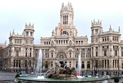 Oficina virtual en Granada centro, Andalucía, para autónomos y empresas de Humanes de Madrid. Recepción y envío de correspondencia, paquetería. Sala de reuniones