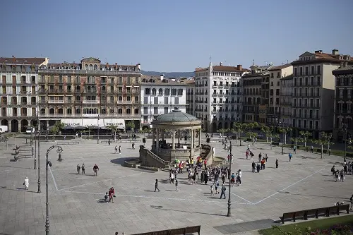 Oficina virtual en Granada centro, Andalucía, para autónomos y empresas de Cintruénigo. Recepción y envío de correspondencia, paquetería. Sala de reuniones