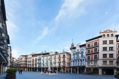 Oficina virtual en Granada centro, Andalucía, para autónomos y empresas de Teruel. Recepción y envío de correspondencia, paquetería. Sala de reuniones